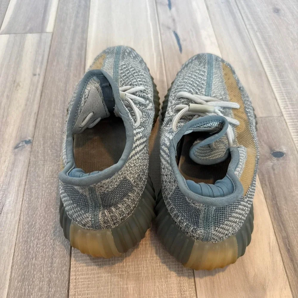 Adidas Yeezy Boost 350 V2 grey trainers. Size US 5